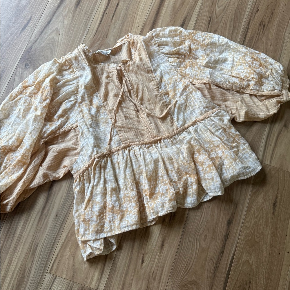 American Eagle Outfitters Cream and Orange Peasant Blouse Size small